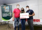 Marden Júnior entrega notebooks para tutores e coordenadores da Secretaria de Educação da Prefeitura de Trindade