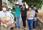 GABRIELA ALVES PROMOVE ENTREGA DE CESTAS BÁSICAS A SERVIDORES DA VIGILÂNCIA EM SAÚDE DE TRINDADE