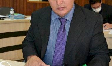 Raimundo Neto apresenta requerimento de construção de escola municipal no Residencial Santa Fé