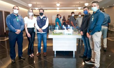 Secretário Ismael Alexandrino anuncia ampliação do Hospital Estadual de Trindade