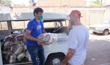 GRABIELA ALVES PROMOVE ENTREGA DE CESTAS BÁSICAS PARA MORADORES CADASTRADOS NO CRAS LAGUNA PARK