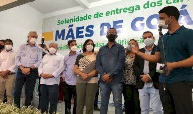 RONALDO CAIADO ENTREGA BENEFÍCIOS SOCIAIS EM TRINDADE E FALA EM AMPLIAR PARCERIAS ADMINISTRATIVAS COM PREFEITO MARDEN JÚNIOR