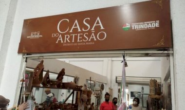 CASA DO ARTESÃO EM TRINDADE É REESTRUTURADA POR ORDEM DO PREFEITO MARDEN JÚNIOR. LOCAL AMPLIA ACERVO COM OBRAS DE NOVOS ARTISTAS DA CIDADE
