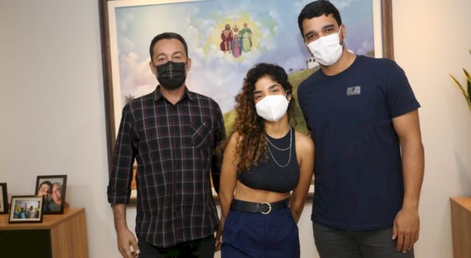 MARDEN JÚNIOR E WARLEY LOPES PEDEM VOTOS PARA IRMÃOS CREDO, CLASSIFICADOS ENTRE OS 10 MELHORES DO BRASIL EM “CONCURSO ARTE NA RUA”