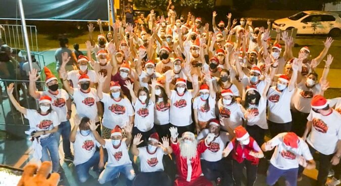 EM TRÊS NOITES, CARAVANA ENTREGA MAIS DE 17 MIL BRINQUEDOS EM QUASE 30 LOCAIS DE TRINDADE, MUDANDO A HISTÓRIA DA FESTA DE NATAL EM TRINDADE