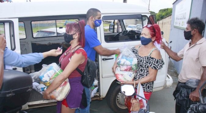 AÇÃO DE GABRIELA ALVES À FRENTE DA SECRETARIA DE ASSISTÊNCIA SOCIAL LEVA CESTAS DE ALIMENTOS PARA FAMÍLIAS DE 40 SETORES DE TRINDADE NO CRAS PAI ETERNO