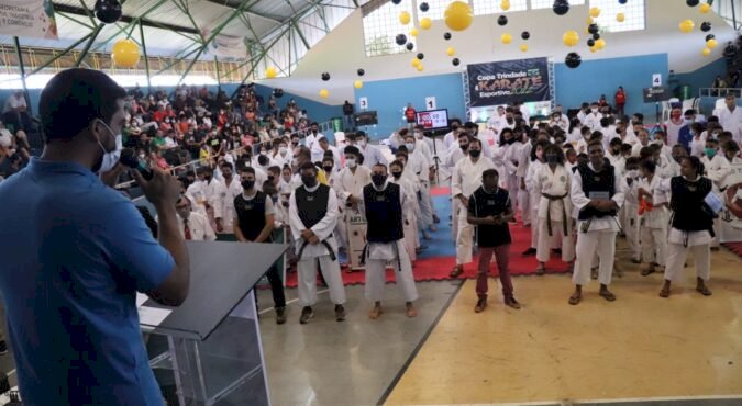 PREFEITO MARDEN JÚNIOR PRESTIGIA COPA TRINDADE DE KARATÊ ESPORTIVO 2022. EVENTO REÚNE MAIS DE 200 PARTICIPANTES E 25 EQUIPES DE MUNICÍPIOS GOIANOS E TEM APOIO DA PREFEITURA DE TRINDADE